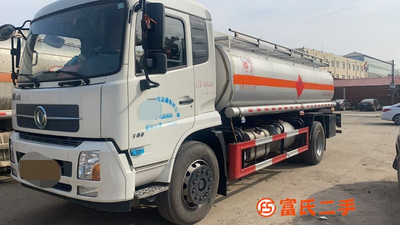 个人转让2019.11月东风天锦10吨油罐车