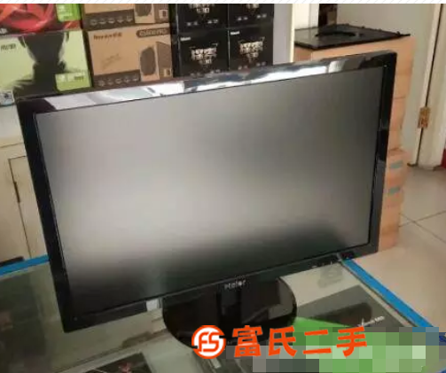 出售家用海尔19寸宽屏LED液晶显示器，成色超新