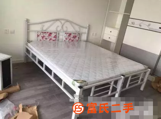 处理各种租房家具 双人床，烤漆床，烤漆衣柜，实木床