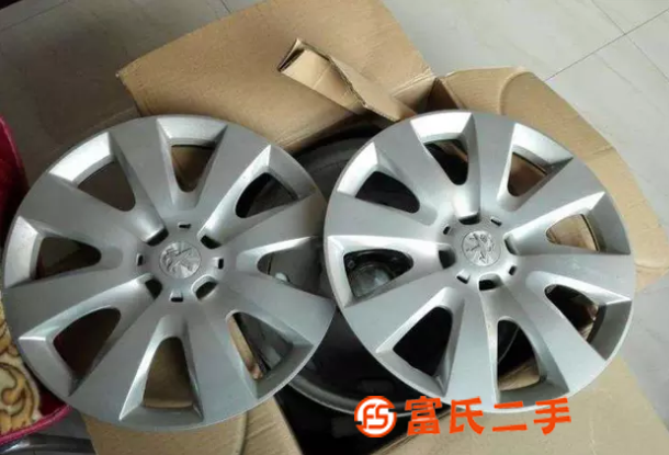 全新185/65R15轮毂+盖便宜卖