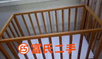 婴幼儿床出售  100元