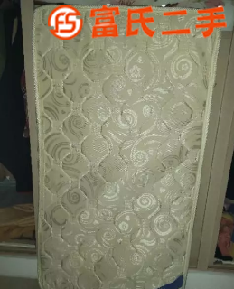 几乎没怎么用的婴儿床床垫，65*120，厚4-5CM