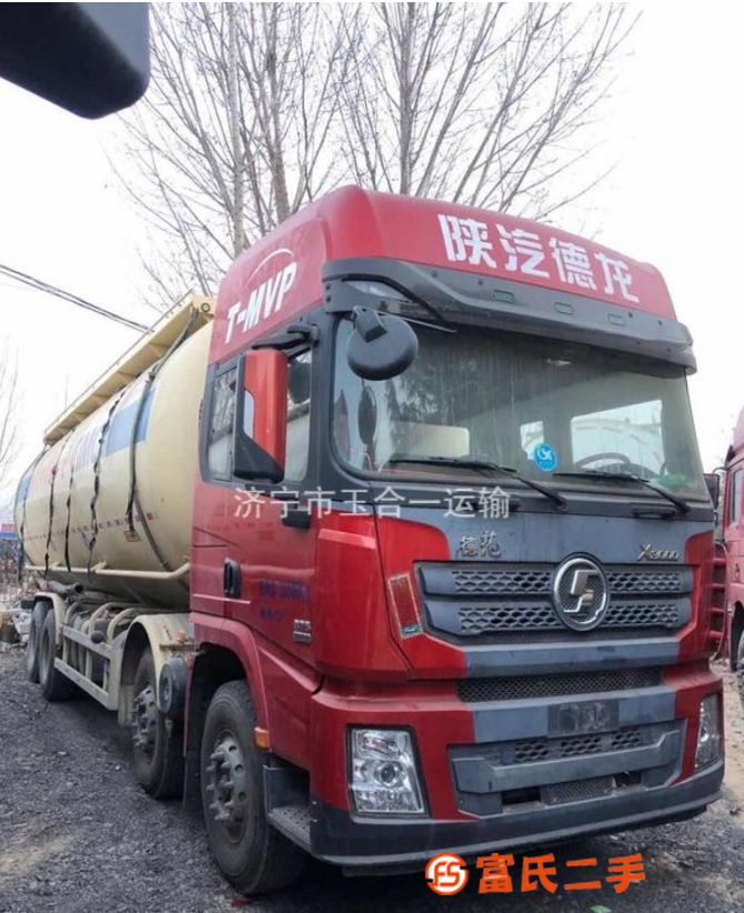 转让19年德龙X3000四桥散装水泥罐车50方罐，国五，车