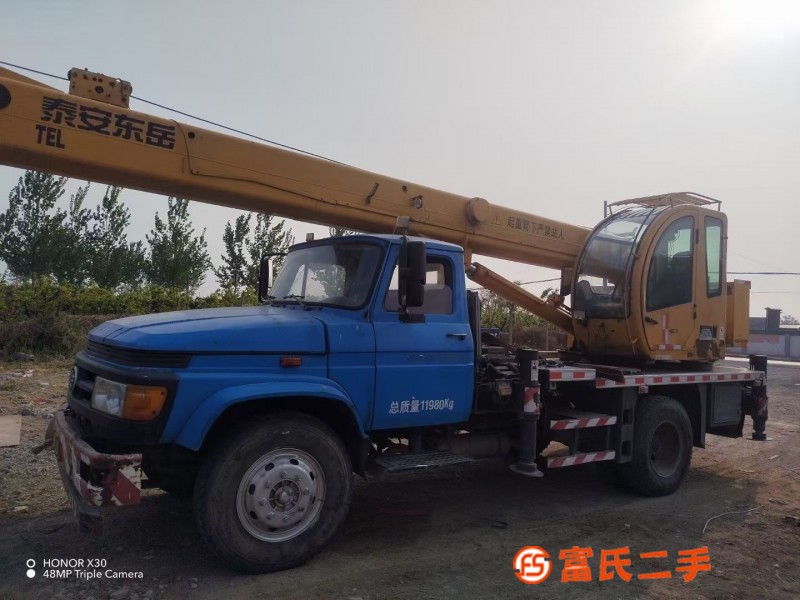 In May 2016, Dongyue has four sections and eight tons, complete formalities, excellent vehicle condi