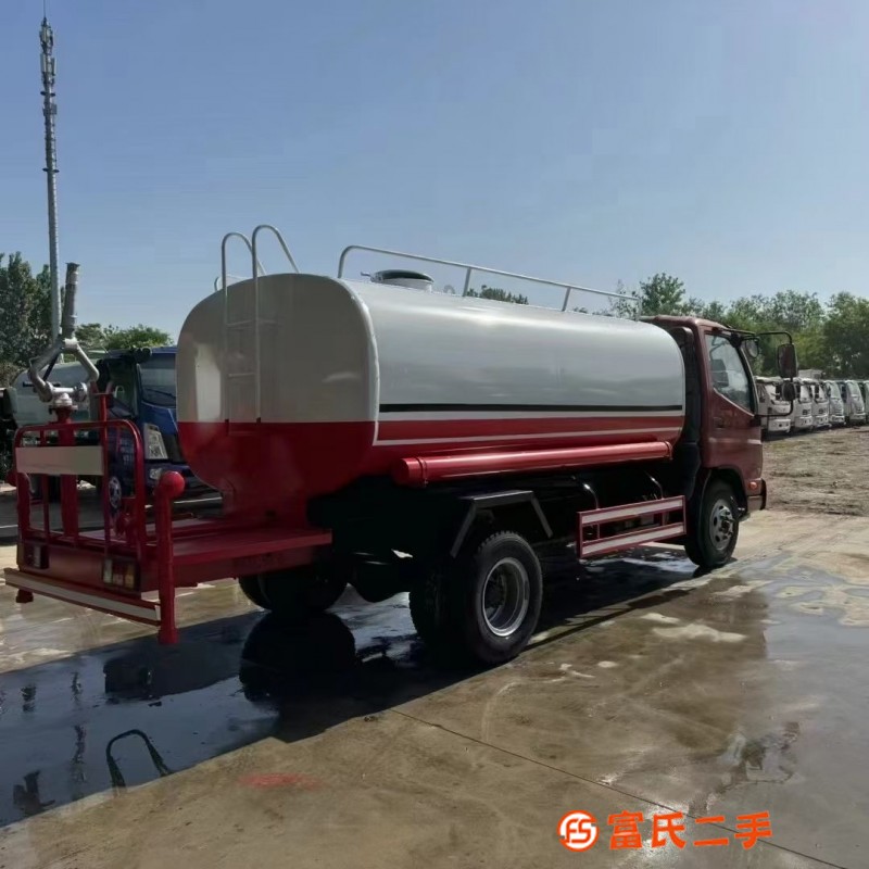 No formalities, national five, Futian M, 8 tons of used sprinkler. Inventory level, thousands of kil