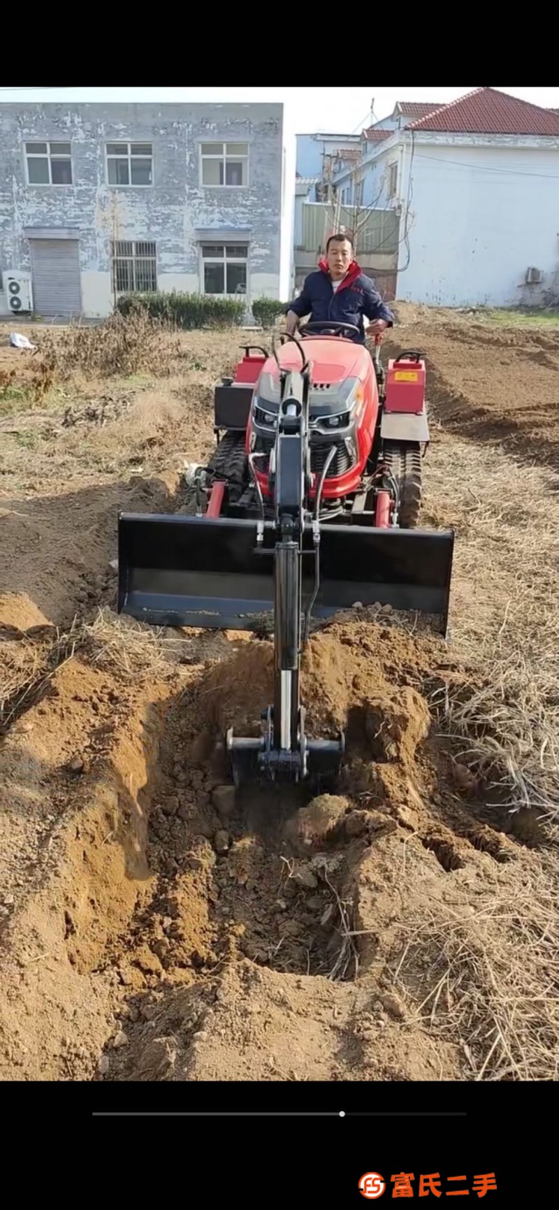 50 horsepower dryland crawler mounted with excavator, digging effect