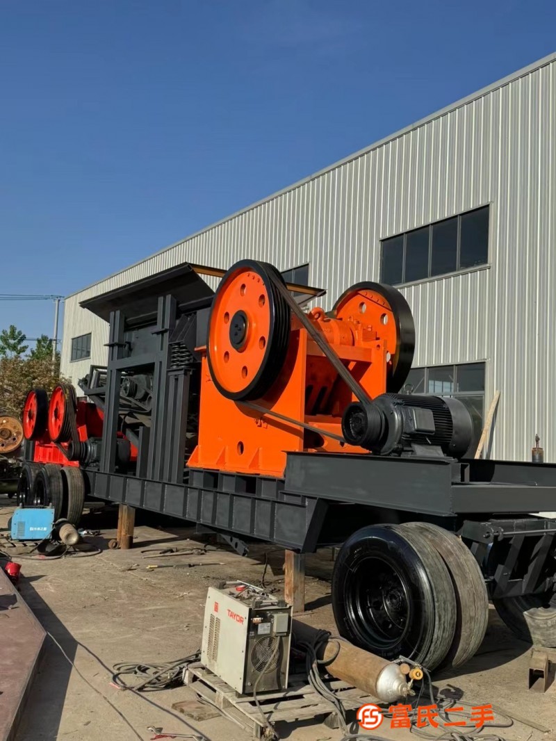 Boutique mobile crushing station head broken Shanghai Luqiao 69. Two linear speed regulation feeders