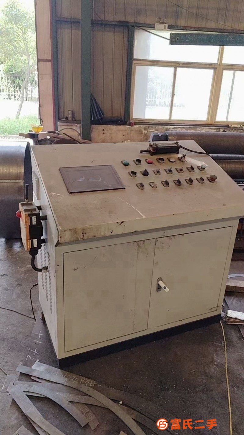 Four-wheel 30 × 2m plate bending machine