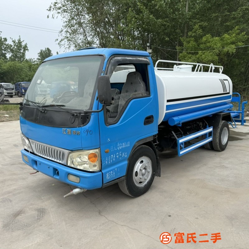 No formalities, high-quality Jianghuai Junling 5-ton second-hand sprinkler. Brand new tank, brand ne