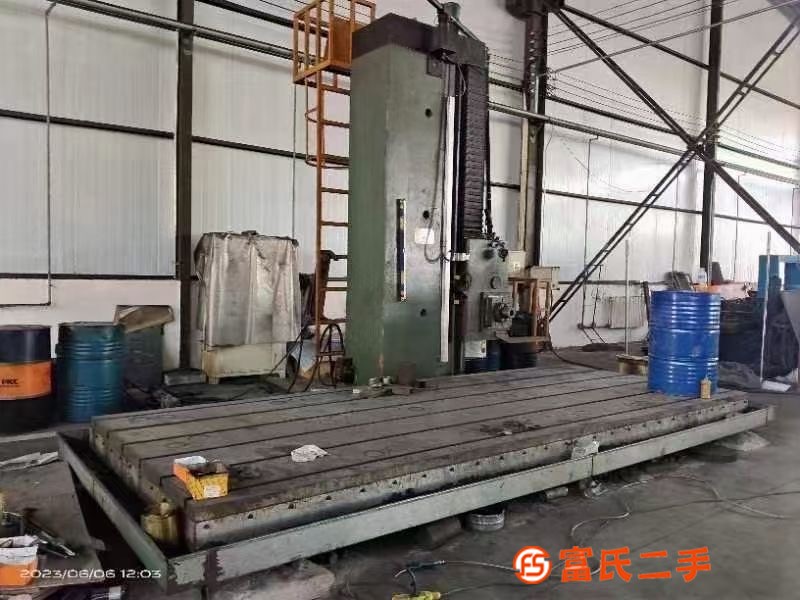 For sale: Bengbu 6911 Ground Boring and Milling. The processing length is 4 meters, the processing h