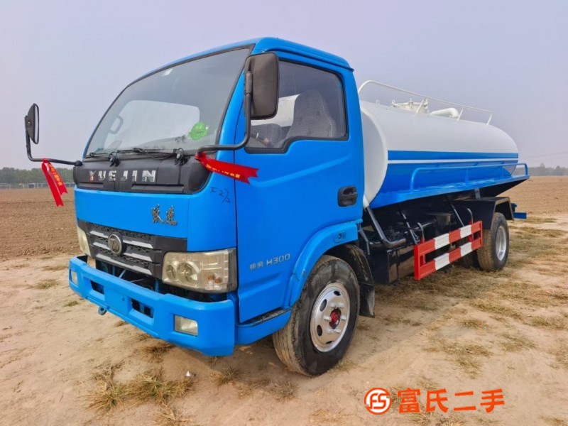 In April 2016, Yuejin chassis modified 7.5 cubic feces suction truck just left the workshop, equippe