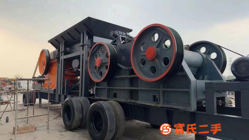 Celebration] Mobile Crushing Station produces 100 tons per hour and starts to break Shanghai Road an