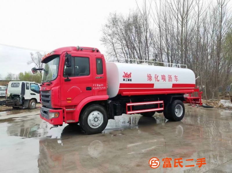 In 7 years, Jianghuai Automobile was renovated and equipped with a new 15 cubic meter sprinkler truc