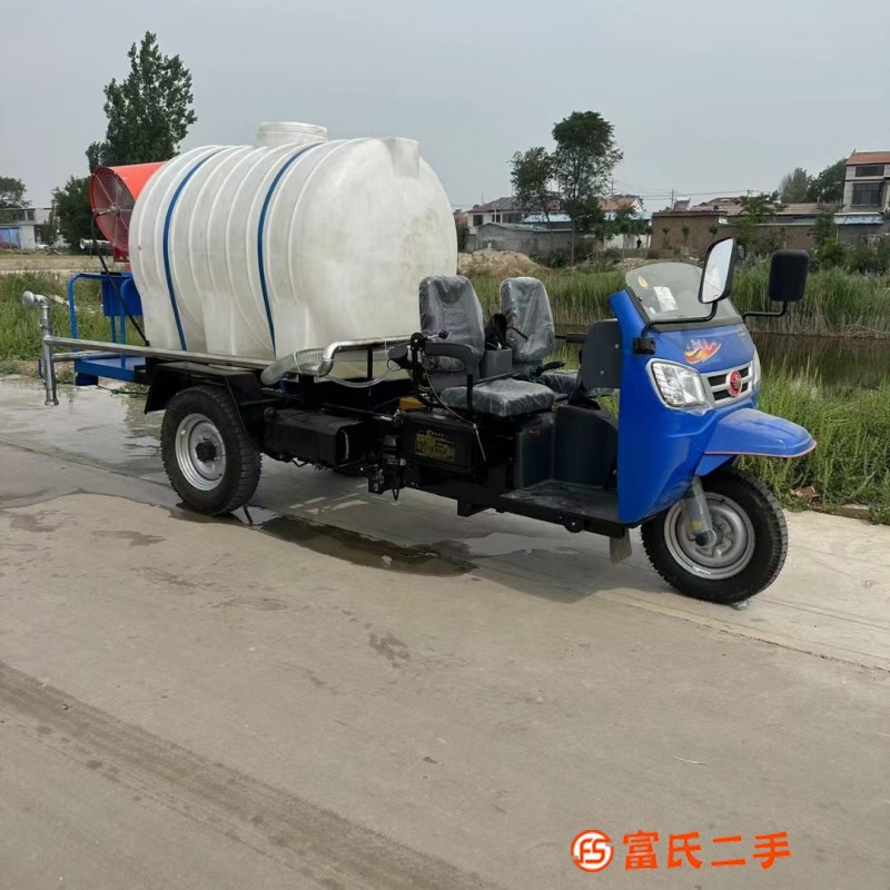 PE water tank for specialized disinfection vehicles in breeding farms