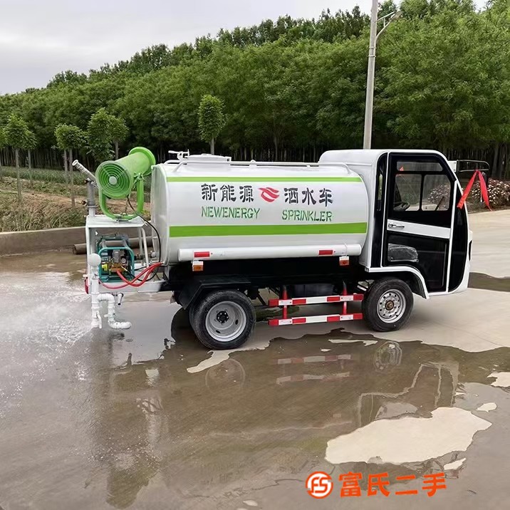 Electric six wheel sprinkler truck fog gun, anti-aircraft gun, side sprinkler, rear sprinkler, count