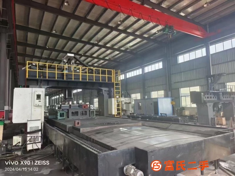 In-place 8042 CNC gantry milling machine, Fanuc MF, gear head, door width of 4.2 meters, customer tr