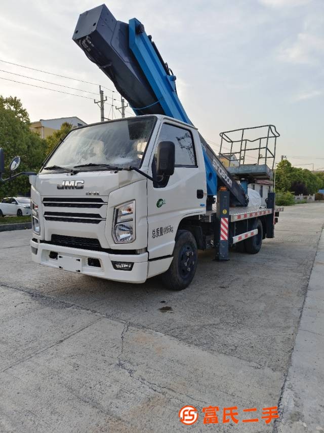 The latest home is a 22 year old Xingbang 22 meter high-altitude work vehicle, which is the original