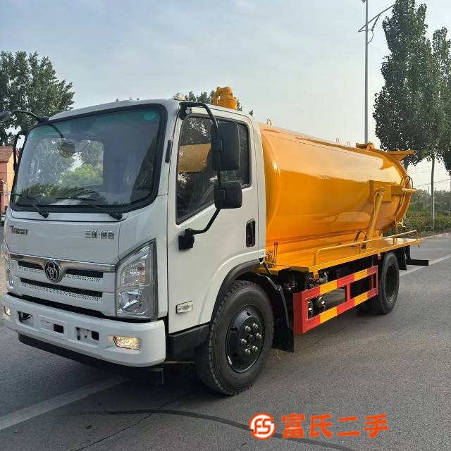 San Huan Maker Ten Cubic Vacuum Vehicle Yuchai 150 Horsepower High and Low Speed Original Factory Ai