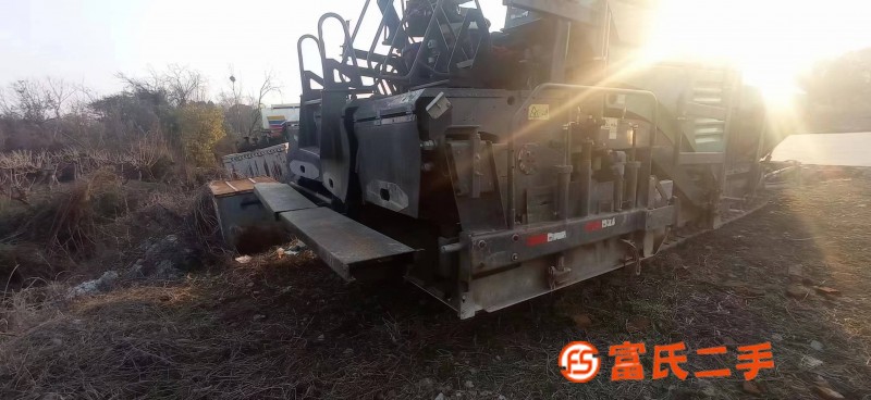 Selling the 2020 XCMG 903 paver