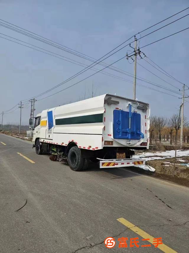 Newly arrived a premium Tianjin washing and sweeping car, registered in 2018, with National V emissi